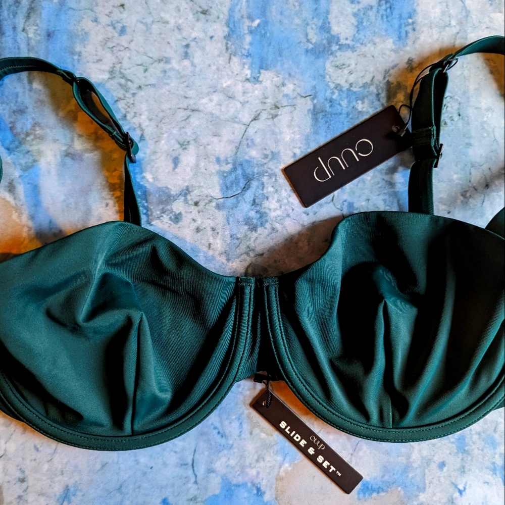 CUUP The Balconette Swim Top. Jungle. Size 17.